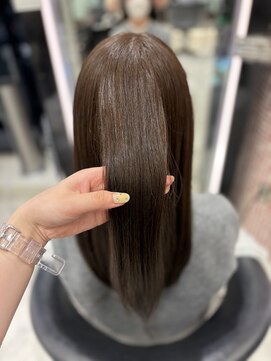 アピッシュ ギンザ(apish ginza) 湿気でも広がらない艶ストレート【全体縮毛矯正】銀座