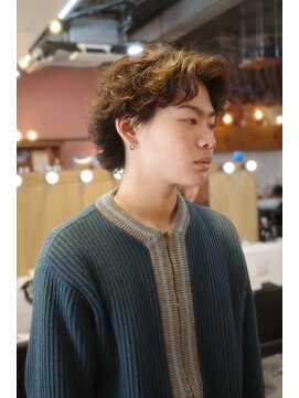 エディ(Edy) 波巻きスパイラルパーマブラウンカラー外国人風眉毛カット岡山