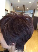 ポイントパーマでシャープな女らしいショートスタイル