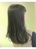セミロング×グレージュ