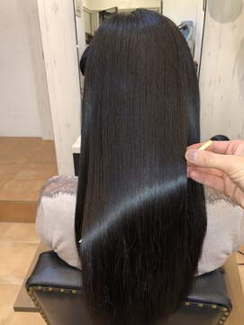 アコンプリッシュ 代官山 恵比寿(accomplish) プラチナミネコラ