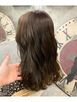 ロイジー(roijir)&nbsp;【roijir 表参道】柔らかいカラー×オリーブベージュ