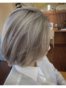 美よう室 加羅 ホワイトベージュ