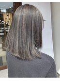 グレーアッシュ系のたっぷりハイライト☆
