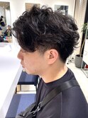 メンズスパイラルパーマ/ツーブロックマッシュ/センターパート