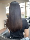髪質改善酸性ストレートとブリーチしない透明感カラーが得意です