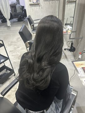 ラック(LUCK) レイヤーぱっつん前髪ステップボーンカットシルキー船橋/韓国