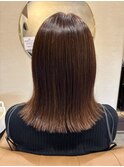大人シアーベージュミニウルフボブミディアムレイヤー
