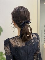 マーリー(marlee)&nbsp;ゆるふわポニーテールアレンジ