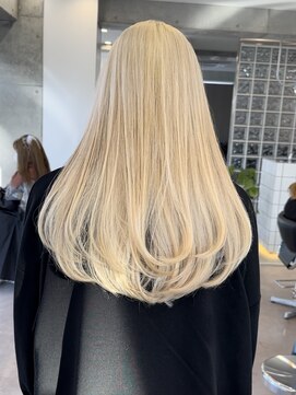 サンク 原宿 表参道(cinq) ミルクティーベージュインナーカラーピンクベージュレイヤー