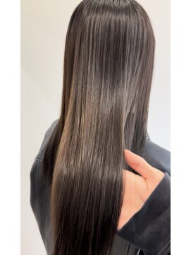 クム 川越(kum) ツヤツヤ祝縮毛矯正【クム川越】