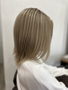 エリン バイ リル ヘアー 本陣(eLin by LiL hair) レイヤーボブ