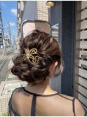 大人可愛いナチュラル華やかヘアアレンジ黒髪暗髪