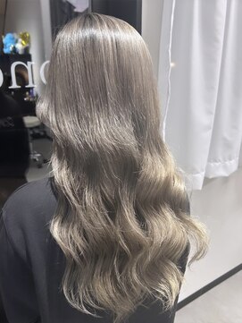 ワンス(once) シルバーベージュ