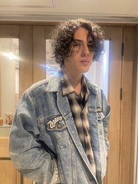 ルアウラフ(LUAU LOUGH) 【YASU】グランジパーマ/Instagram-@yasu_lough_