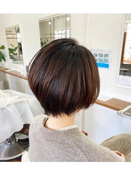 ヘアーアンドメイクアップモパ ショートbob