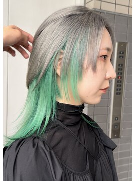 リヴィエラ 西日暮里店(Riviera) シルバー×ライトグリーン