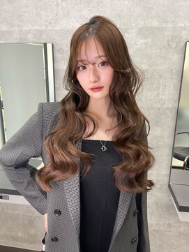 リリー(Lilley) くすみベージュ×姫カットレイヤー×韓国風巻き【ayana】