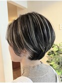 ショート×白髪ぼかしハイライト