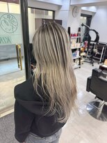 アイズ 本厚木(AIZU)&nbsp;シャドウルーツ ホワイトベージュ