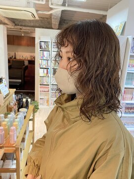ビードロネイ 武蔵境店(vi-dro nei) ミディアム×ランダムパーマ