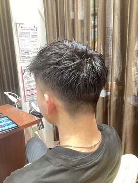 韓国スキンフェードツーブロックメンズカット