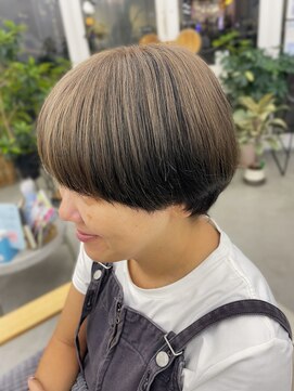 ルキア(Lukia) 蒲生・40代女性｜白髪が伸びても目立ちにくいアンブレラカラー