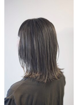 サロン マーニ(salon m ni) 外ハネ×グレー×ハイライト