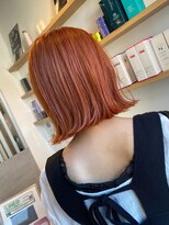 ネウィサリュー 立川(newi saLyu)&nbsp;大人可愛い20代30代40代小顔ワンサイドショートボブ丸み前下がり