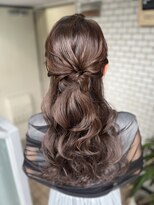 フェリーチェ(Felice) ハーフアップ ヘアセット ヘアアレンジ 結婚式ヘア 花嫁