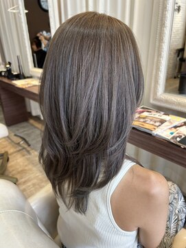 ヘアデザインスペース イチエ(hair design space i chi e) ブリーチなしでつくる外国人風グレージュカラー