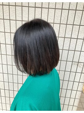 スタジオ アルファプラス 日暮里店(studio α+) ステップボーンカットカットボブショートハイライト白髪ぼかし