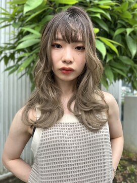 ヒース 姪浜(Heath) ウルフカット 顔周りカット カール 外ハネヘア フルバング