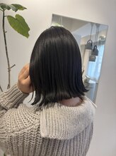 アヴァンセスリール(AVANCER sourire) 切りっぱなしボブ