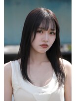スリーヌーン(THREE noon) うる艶ストレート小顔ぱっつん前髪レイヤー