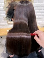 カーラ(Cara)&nbsp;髪質改善トリートメント × うる艶ブラウン