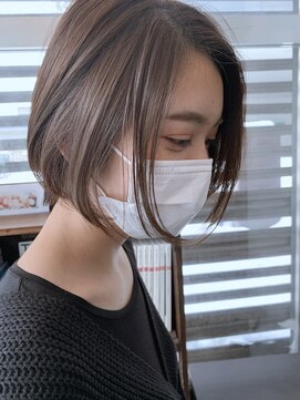 ザ カラー ラボ(THE COLOR LABO) 透明感 シアーベージュ ボブ