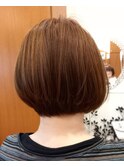 ショートボブ　襟足グラデーションスタイル