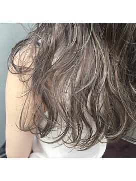 メルジーナ 浜松(MELGINA) 【MELGINA】レイヤーミディ × ハイライトカラー