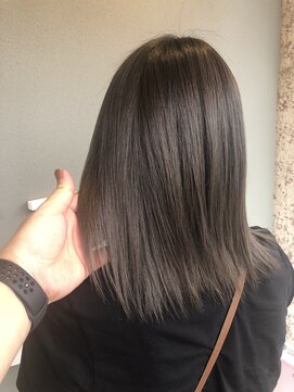 ユーアンドアイ(U&i) グレージュカラー