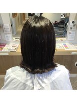 エスバイラッシュ(es by rush) 外はねボブ