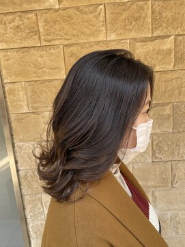 ミリ 調布店(Mili) ベージュ×ミディアムレイヤー【富田】