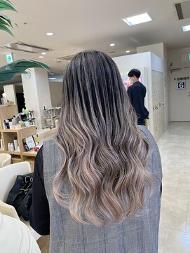 ケンジ 平塚ラスカ店(KENJE) バレイヤージュ/コントラストハイライト/外国人風/湘南/平塚