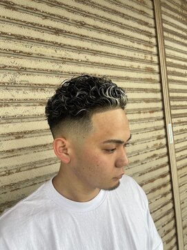 バーバー オールドランプ(BAR BER OLDLAMP) オールバック(パーマ、ハイライト)