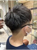 ツーブロック刈り上げスキンフェードカットアッシュブラック