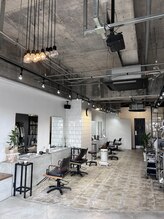 いつも通りの日常も大切な一日も素敵なヘアスタイルを。