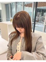 ローレンアオ(LOREN AO)&nbsp;イメチェン/ホワイトブロンド/外ハネボブ/美髪/栄矢場