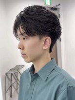 リヴ オオサカ(LIV OSAKA)&nbsp;フェザーショートフェザーパーマセンターパートニュアンス毛流れ