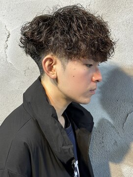 ニアウ 高崎店(Niau) MEN’S HAIR/シャドウパーマ/刈り上げセンターパート/群馬高崎
