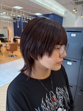 ユニ バイ マグ 長野店(Uni.by Mag) 軽やか夏ショートウルフ小顔ピンクブラウン透明感似合わせカット
